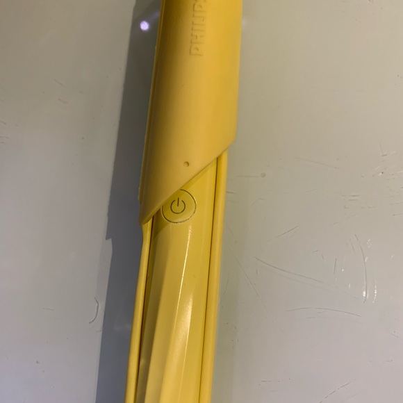 Yellow Philips Toothbrush - Picture 3 of 5